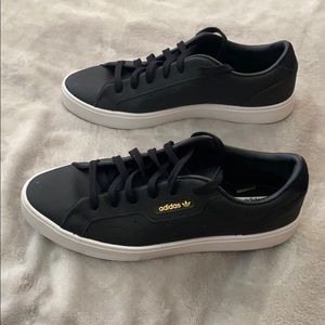 adidas Shoes - 🎱Adidas Sleek, black leather, women’s shoe 7.5 adidas Shoes - 🎱Adidas Sleek, black leather, women’s shoe 7.5